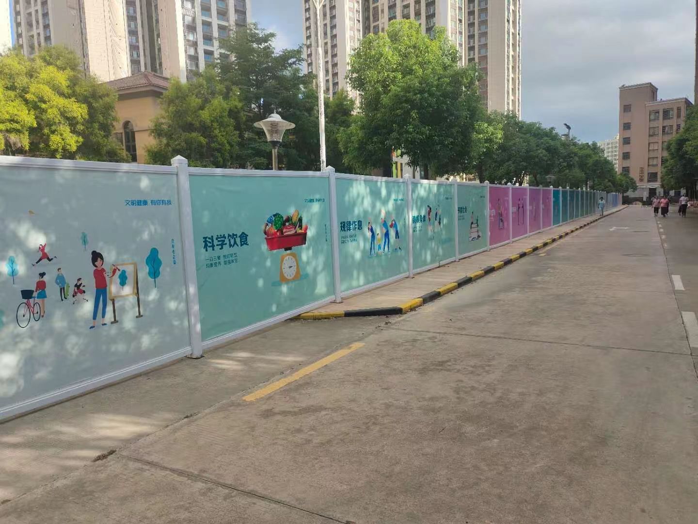 深圳a型圍擋多少錢？價格根據(jù)哪些因素來定？【旭東鋼構(gòu)圍擋廠家】