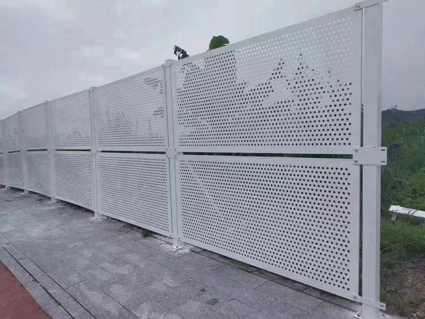 臨時施工圍擋措施有哪些？旭東鋼構廠家